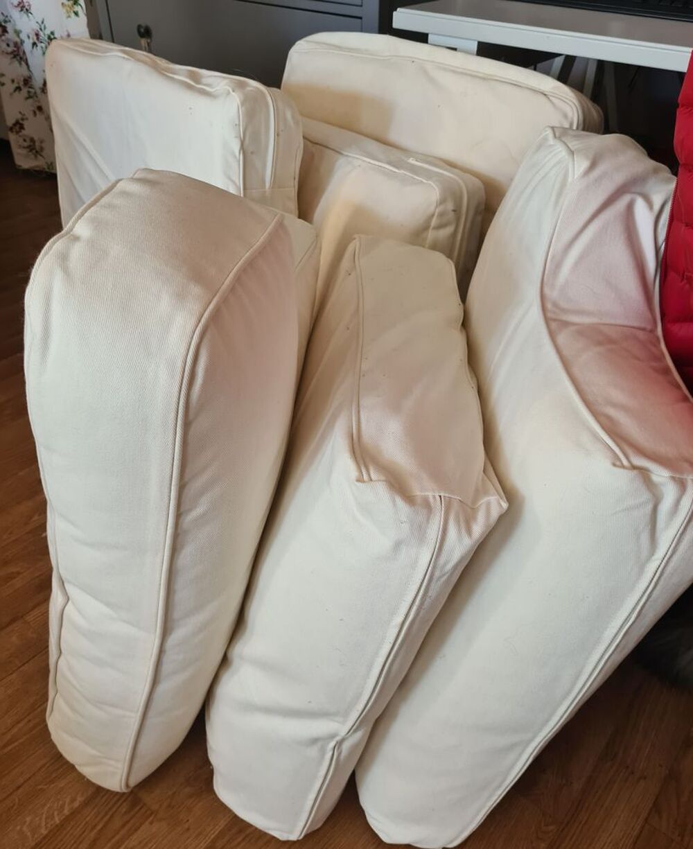 CAUSE DEMENAGEMENT
DONNE CANAPE NON CONVERTIBLE Meubles