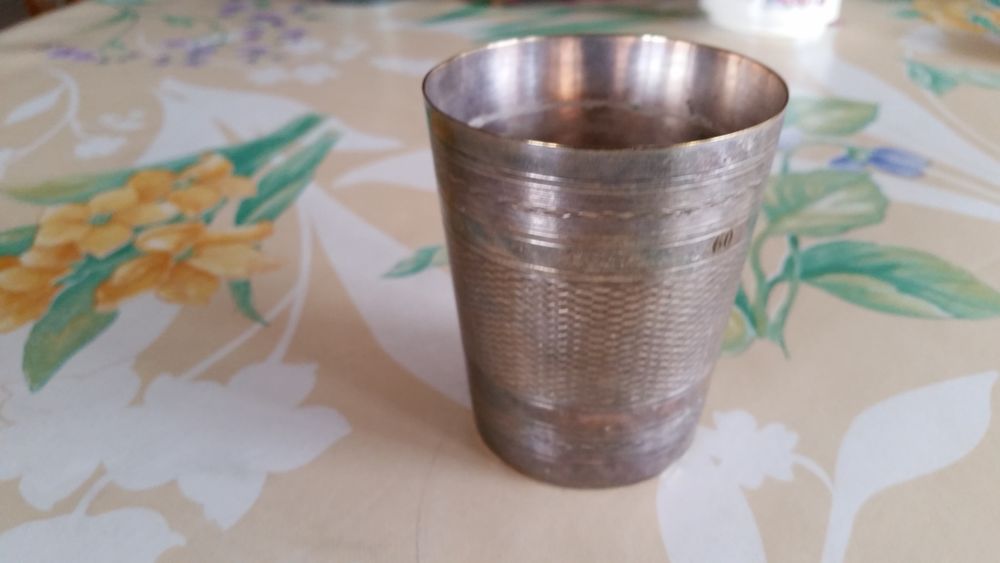 Gobelet en argent Cuisine