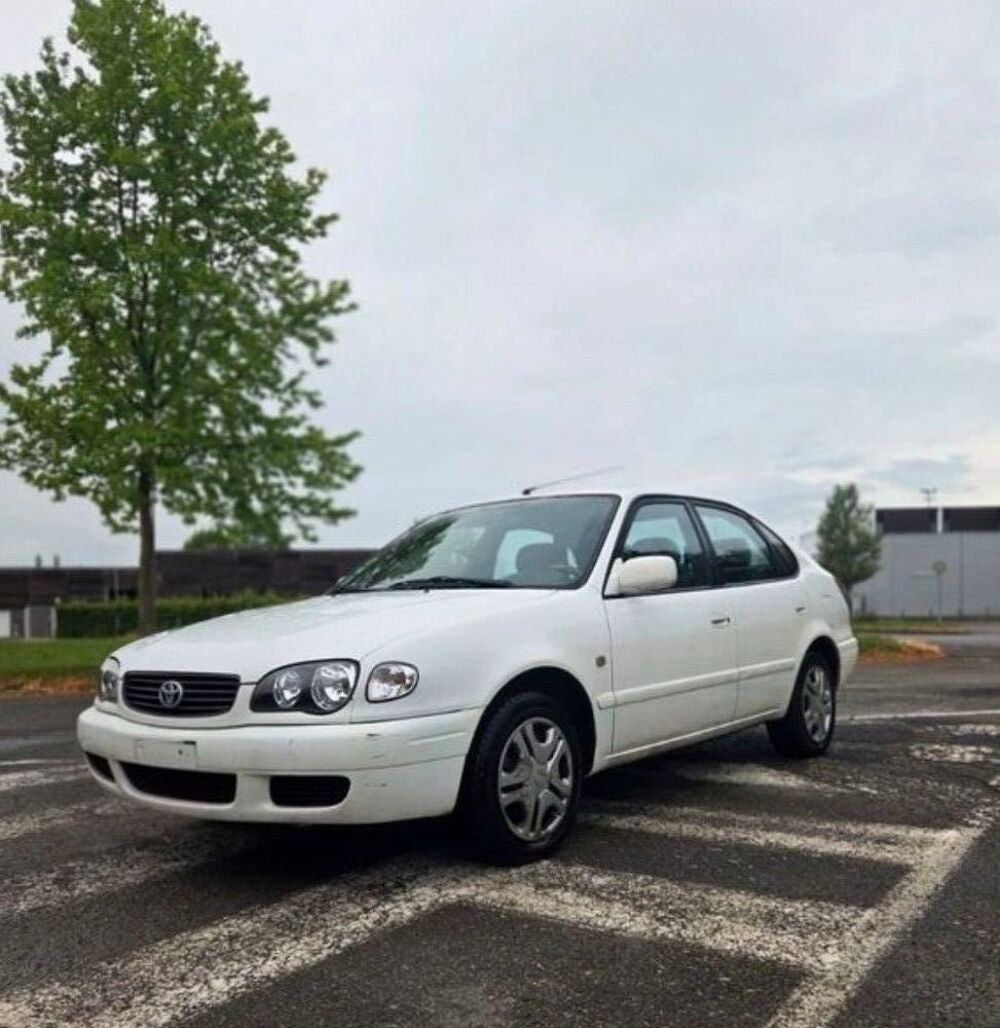 Corolla 1.4 VVT-i Linea Terra 2001 occasion 37000 Tours
