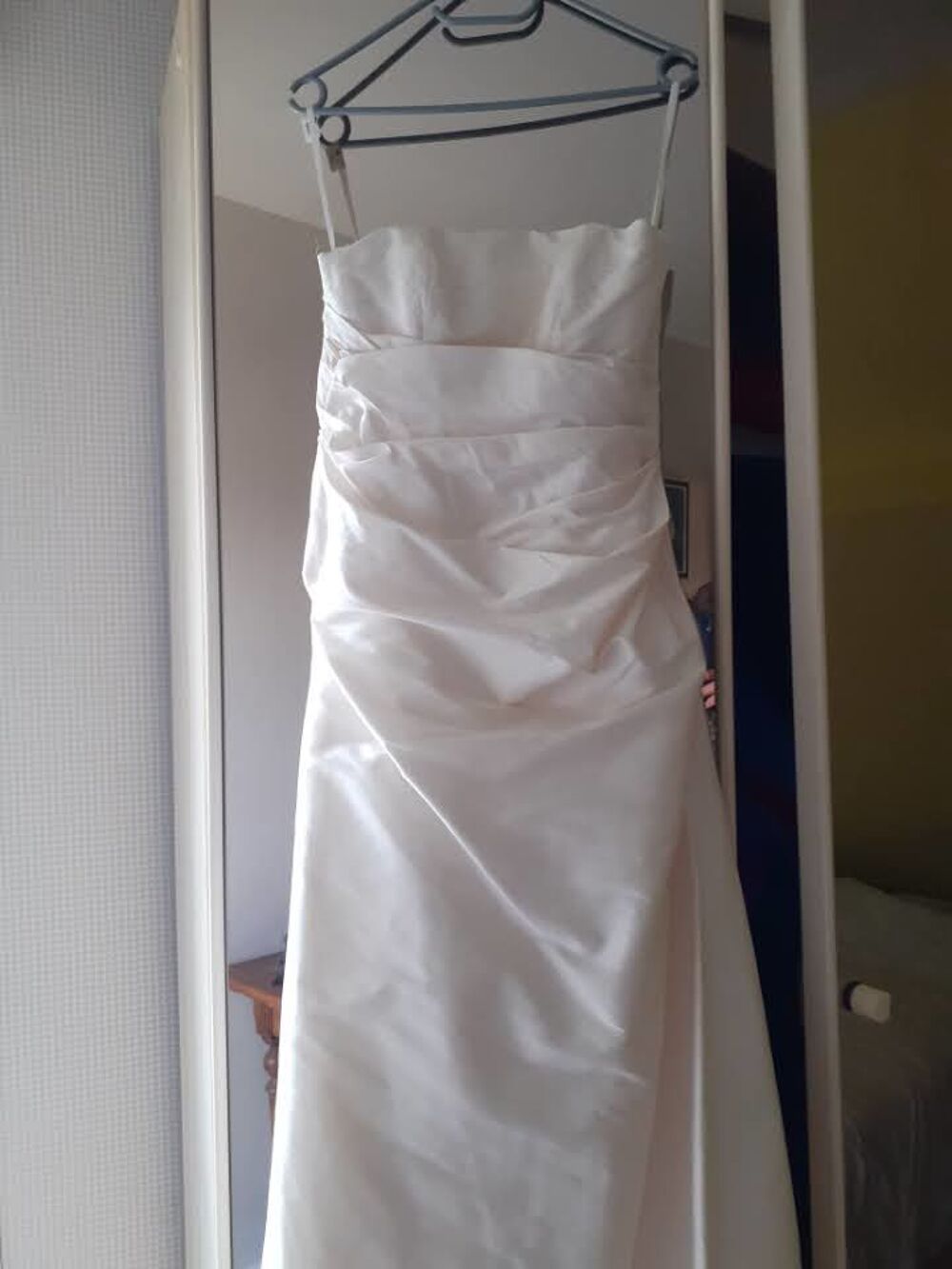 Robe de mari&eacute;e Vêtements