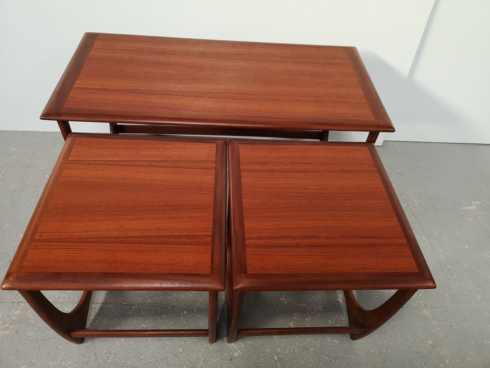 Tables gigognes teck Meubles