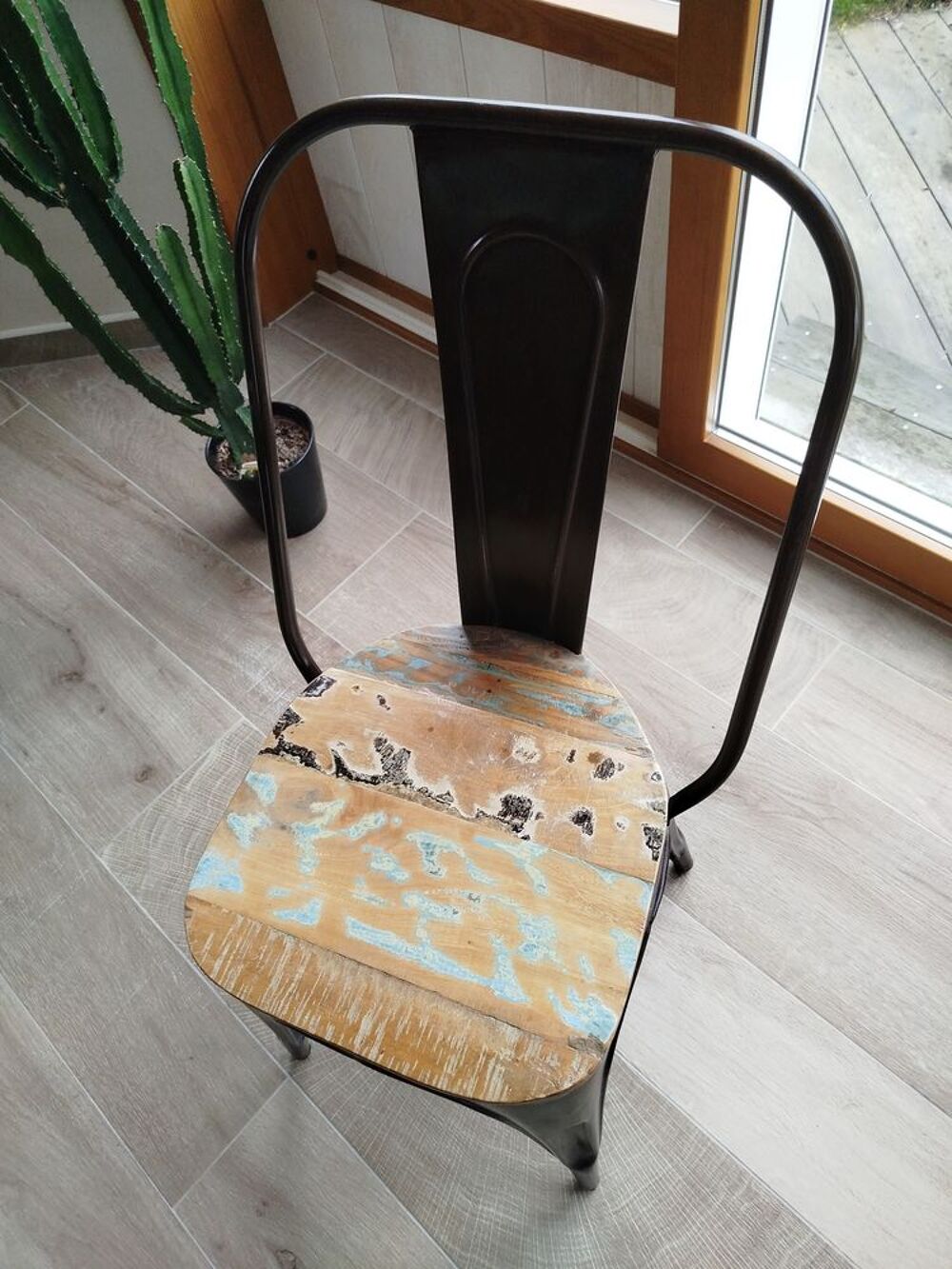 Lot 4 Chaises style industriel Meubles
