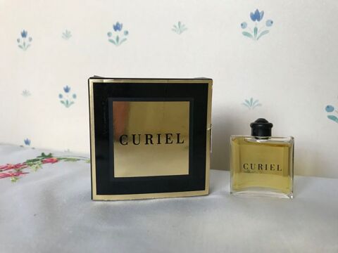 Miniature de parfum
4 Vincennes (94)