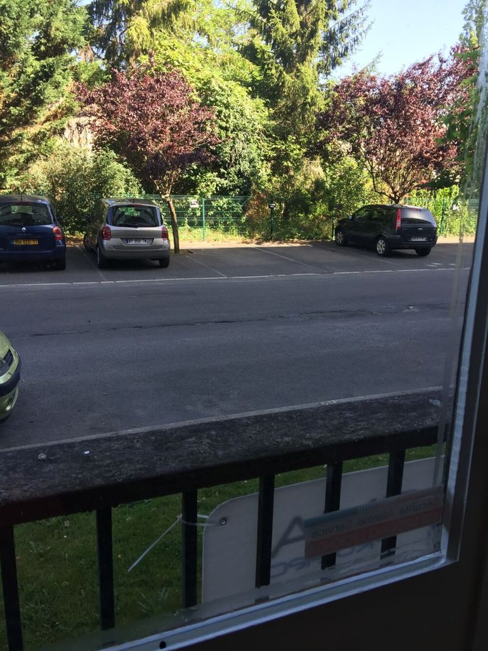 Location Parking/Garage Parking.  avon dans résidence sécurisé gardien 70€cc Fontainebleau