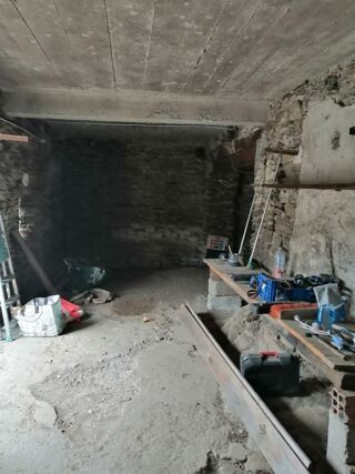  Atelier  louer 3/4 pices 80 m Saint-frzal-de-ventalon
