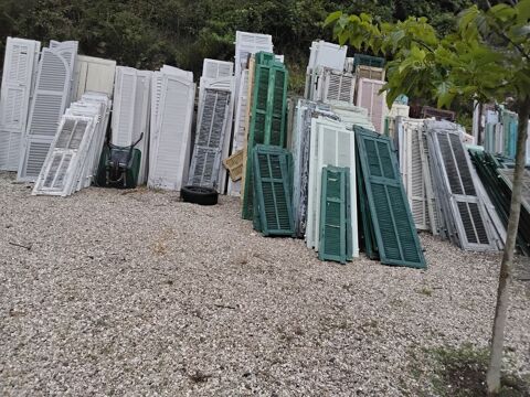 Volets en bois ancienne de toutes tailles et longueur 80 Nice (06)