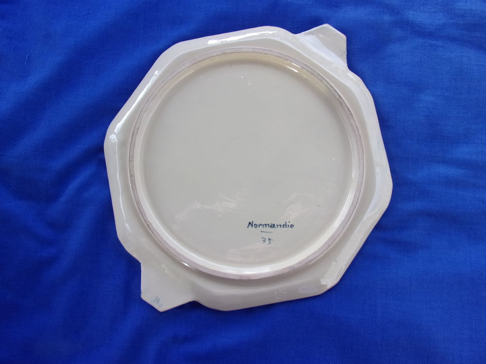 NORMANDIE - ANCIEN DESSOUS DE PLAT HABIT R&Eacute;GIONAL -- 