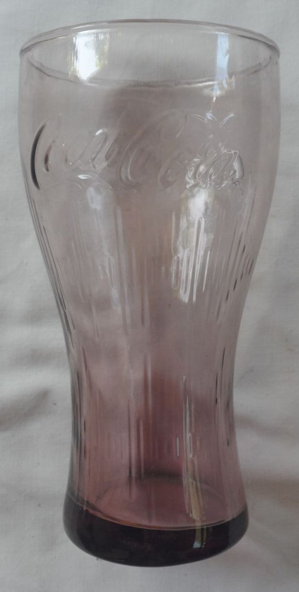 1 verre Coca Cola teint&eacute; lie de vin neuf
Hauteur 14,5 cm Cuisine