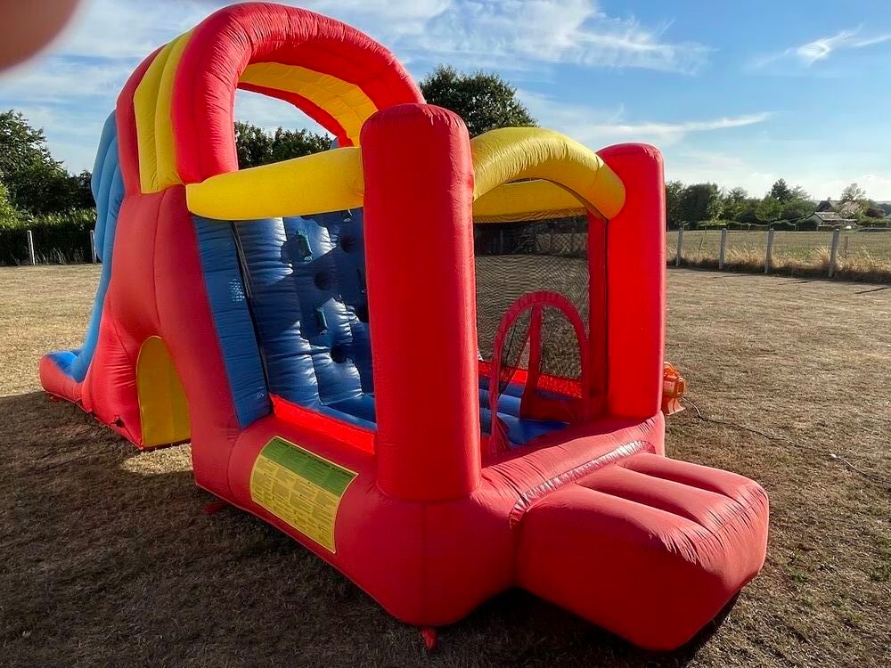 Ch&acirc;teau gonflable pour l'anniversaire des enfants Jeux / jouets