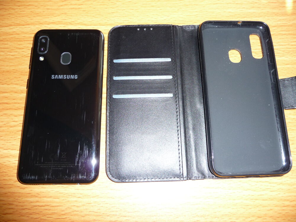 SAMSUNG GALAXY A 20 E 32 GO NOIR DOUBLE SIM b Tlphones et tablettes