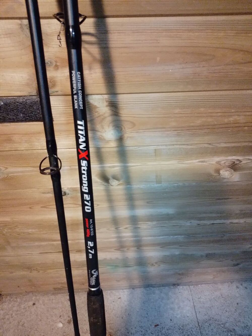 Canne au lancer Fisfishing 2 m 70 tbe 
Vendue 25 euros Sports