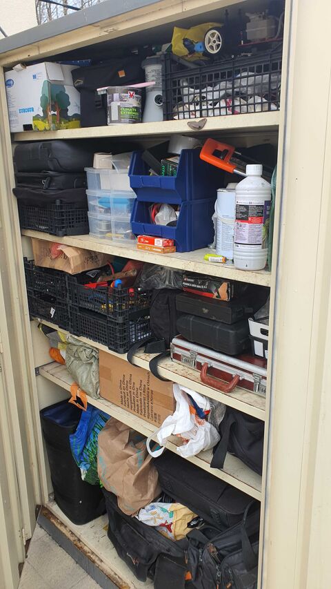  vendre : Placard extrieur en fer   robuste et pratique 50 Agde (34)