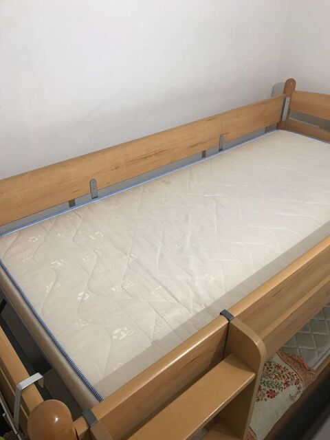 Vends lits superposs avec tiroirs et un bureau en bon tat  200 Aubervilliers (93)