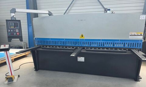 Lot cisaille + plieuse num&eacute;rique 17500 12100 Millau