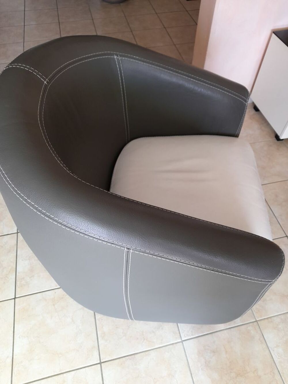 FAUTEUIL CLUB CUIR VACHETTE GRIS/BLANC Meubles