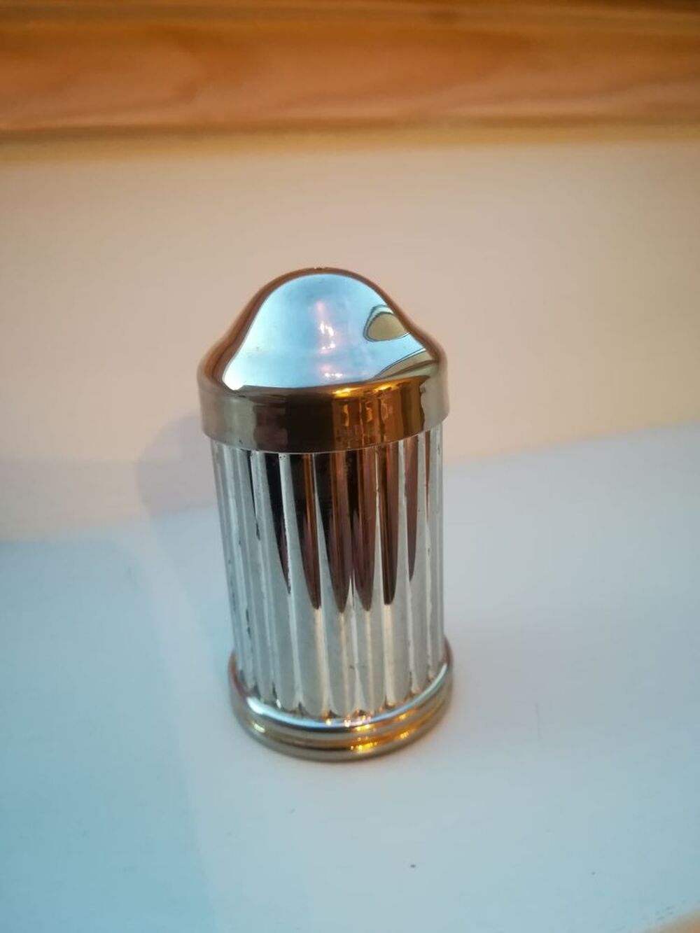 POIVRIERE ANCIENNE EN METAL / collection 
Cuisine