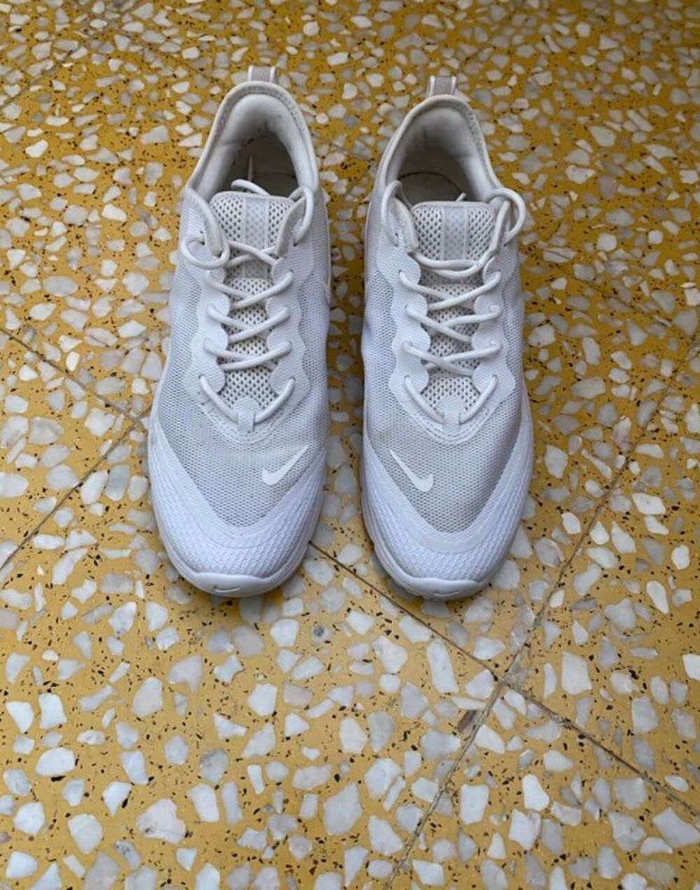 Basket nike Airmax
Chaussures
