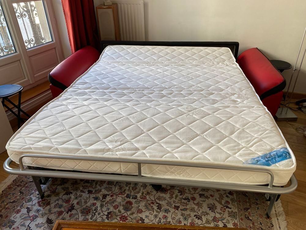 CANAPE TROIS PLACES CONVERTIBLE Meubles
