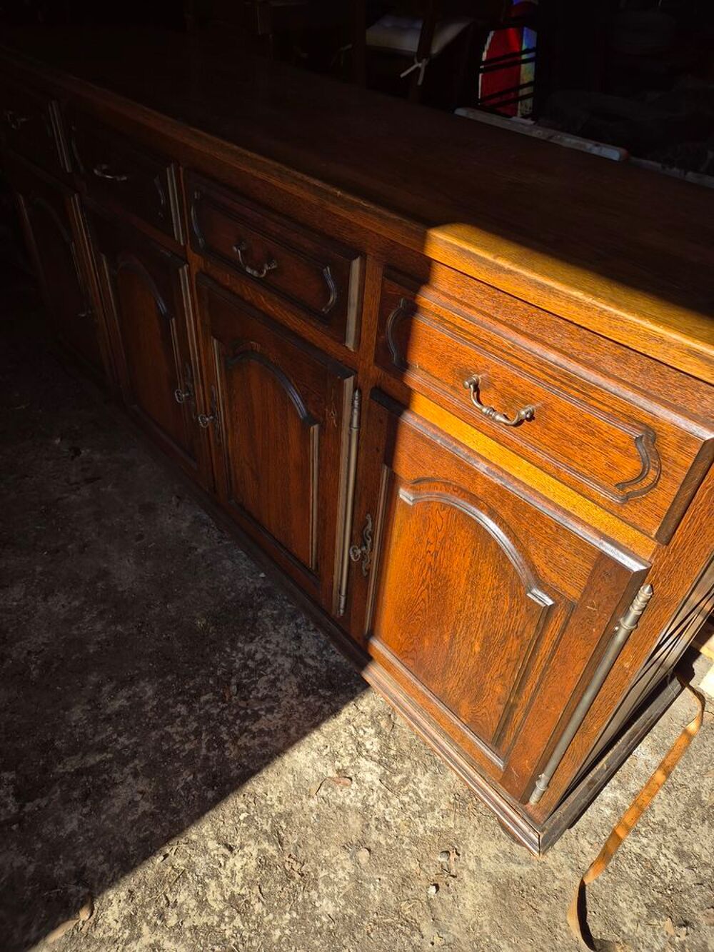 Meuble de salle &agrave; manger en ch&ecirc;ne Meubles
