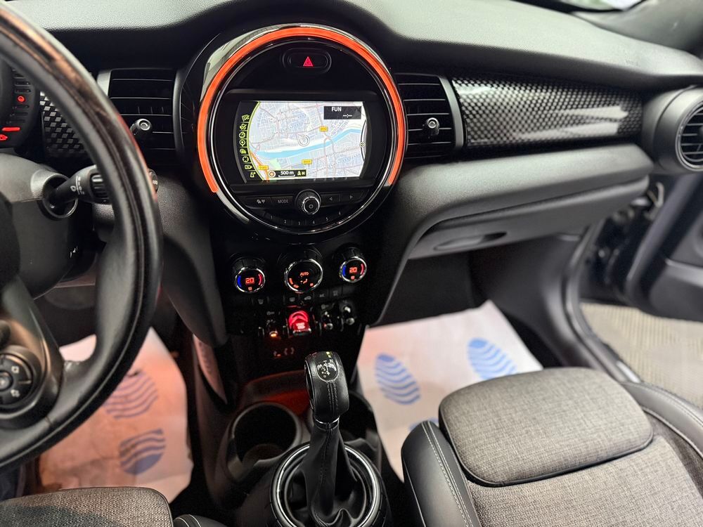 Cooper S Hatch 3 Portes D 170 ch BVA6 Finition Red Hot Chili 2017 occasion 69120 Vaulx-en-Velin