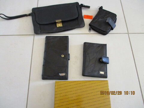 Lot 4 Portefeuilles Cuir Carven+Porte-Chquier &Autre....... 20 Le Vernois (39)