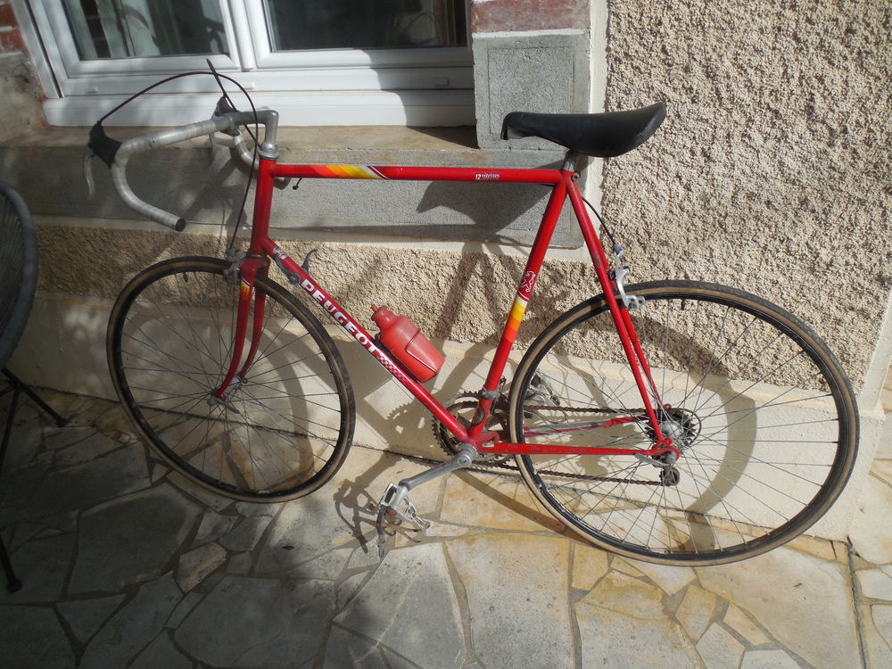 V&eacute;lo de course ancien tr&eacute;s grande taille 