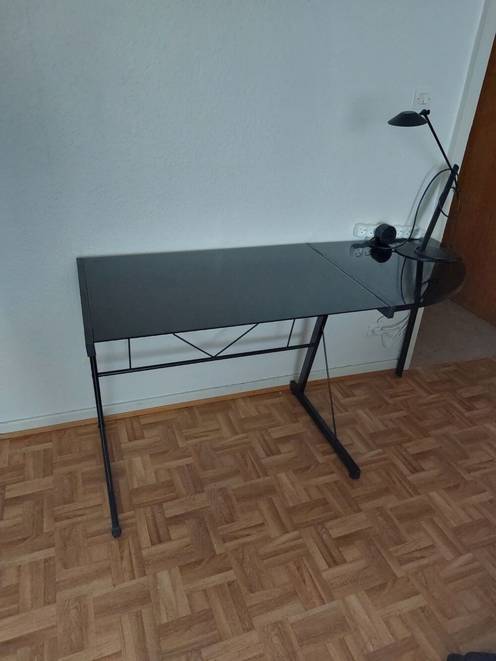 bureau vitre noir 1.50 m* 60cm Meubles