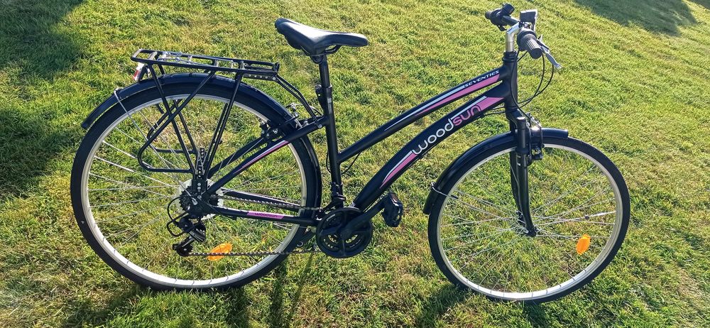 V&eacute;lo VTC femme
Vélos