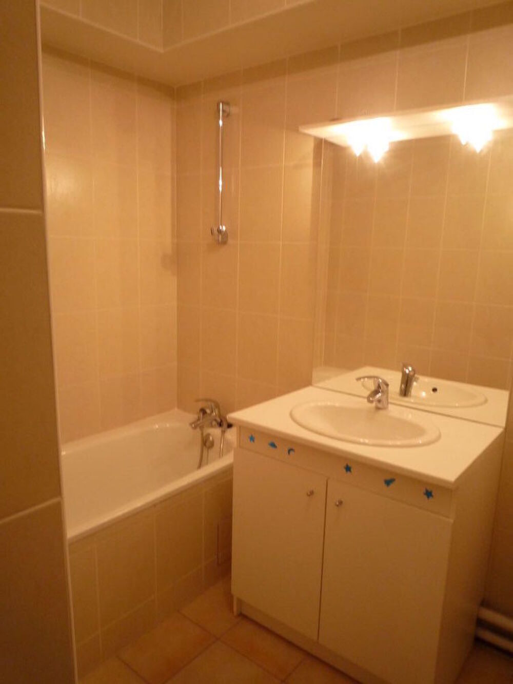 Location Appartement APPARTEMENT DE TYPE 3 DANS RESIDENCE SECURISEE A MONTEREAU Montereau-fault-yonne