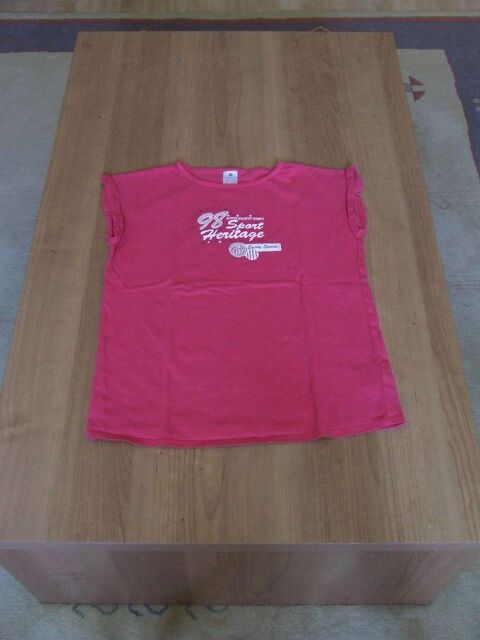Tee-shirt sans manches, Décathlon, 14 ans (159 172 cm) TBE 2 Bagnolet (93)