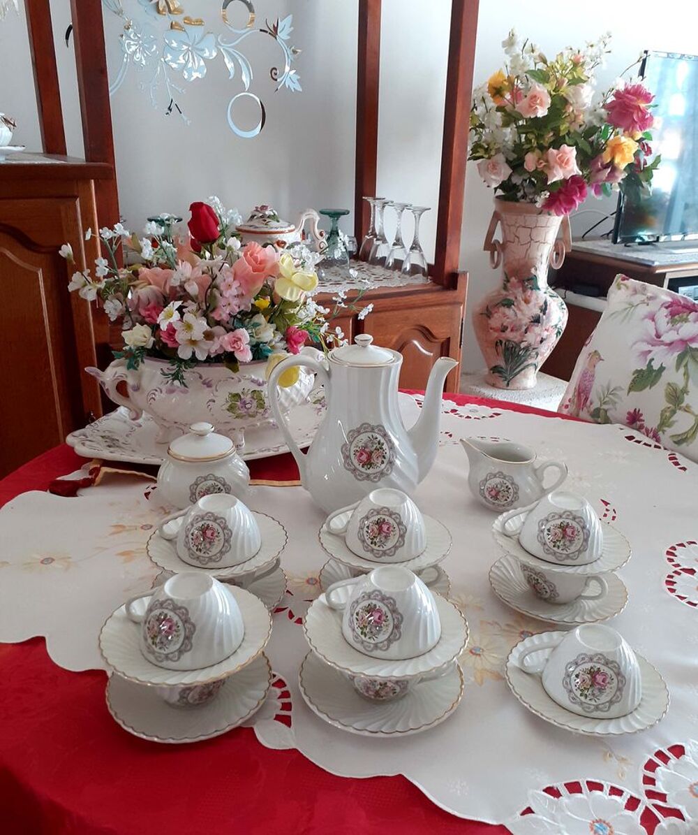 Service &agrave; caf&eacute; complet Cuisine