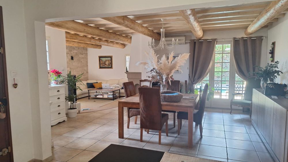 Vente Villa JOLIE MAISON PLAIN-PIED 150m2 AVEC PISCINE Le pontet