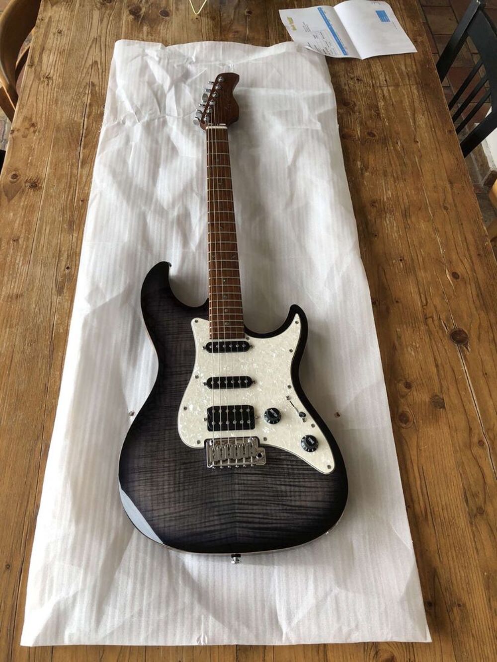 Larry Carlton S7 neuve Instruments de musique
