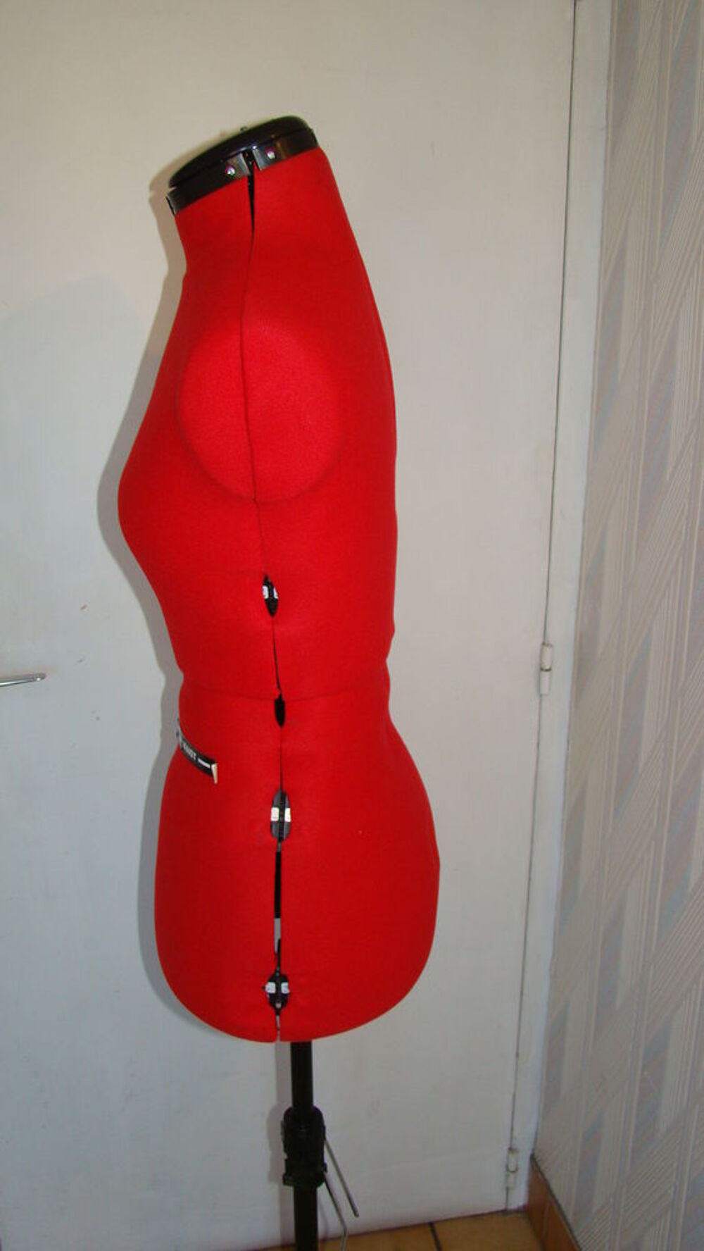 Mannequin de couture r&eacute;glable - Taille 38 / 40 Décoration