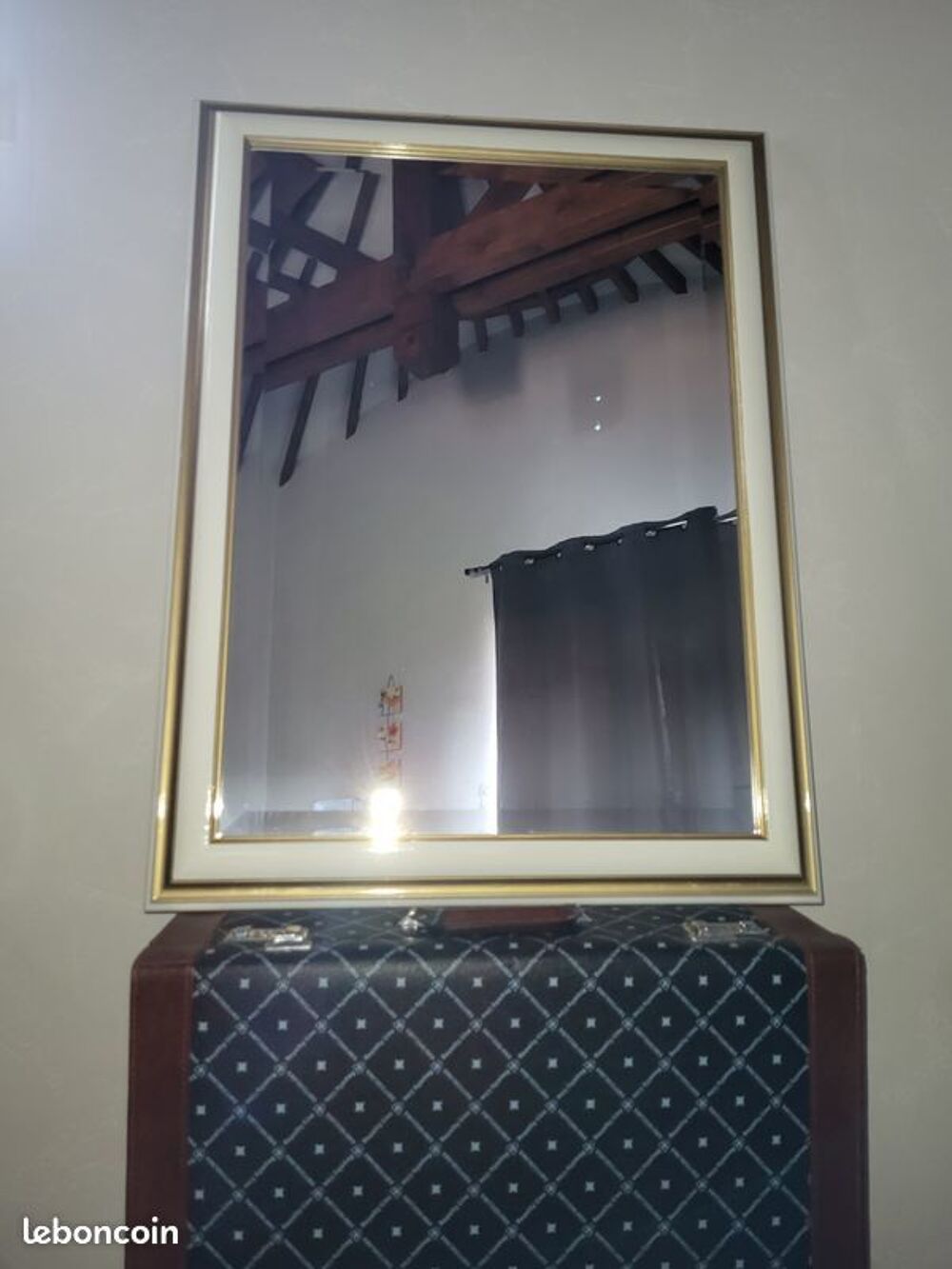Grand miroir blanc avec liser&eacute; dor&eacute; et biseaut&eacute; Dcoration