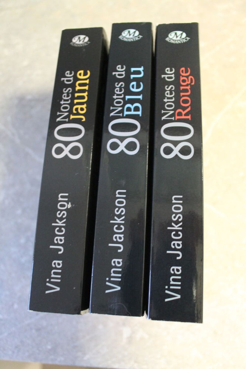 Trilogie 80 Notes de Jaune, Bleu, Rouge de Vina Jackson Livres et BD