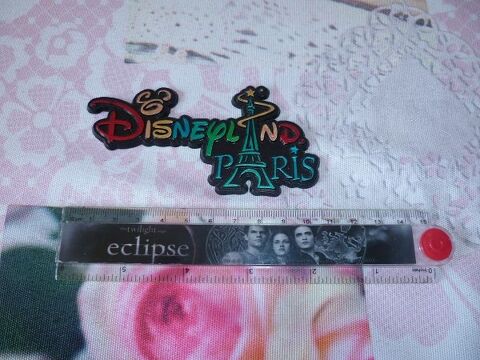 Aimant Disney store parc anime manga TV dessin cin 9 Hauconcourt (57)