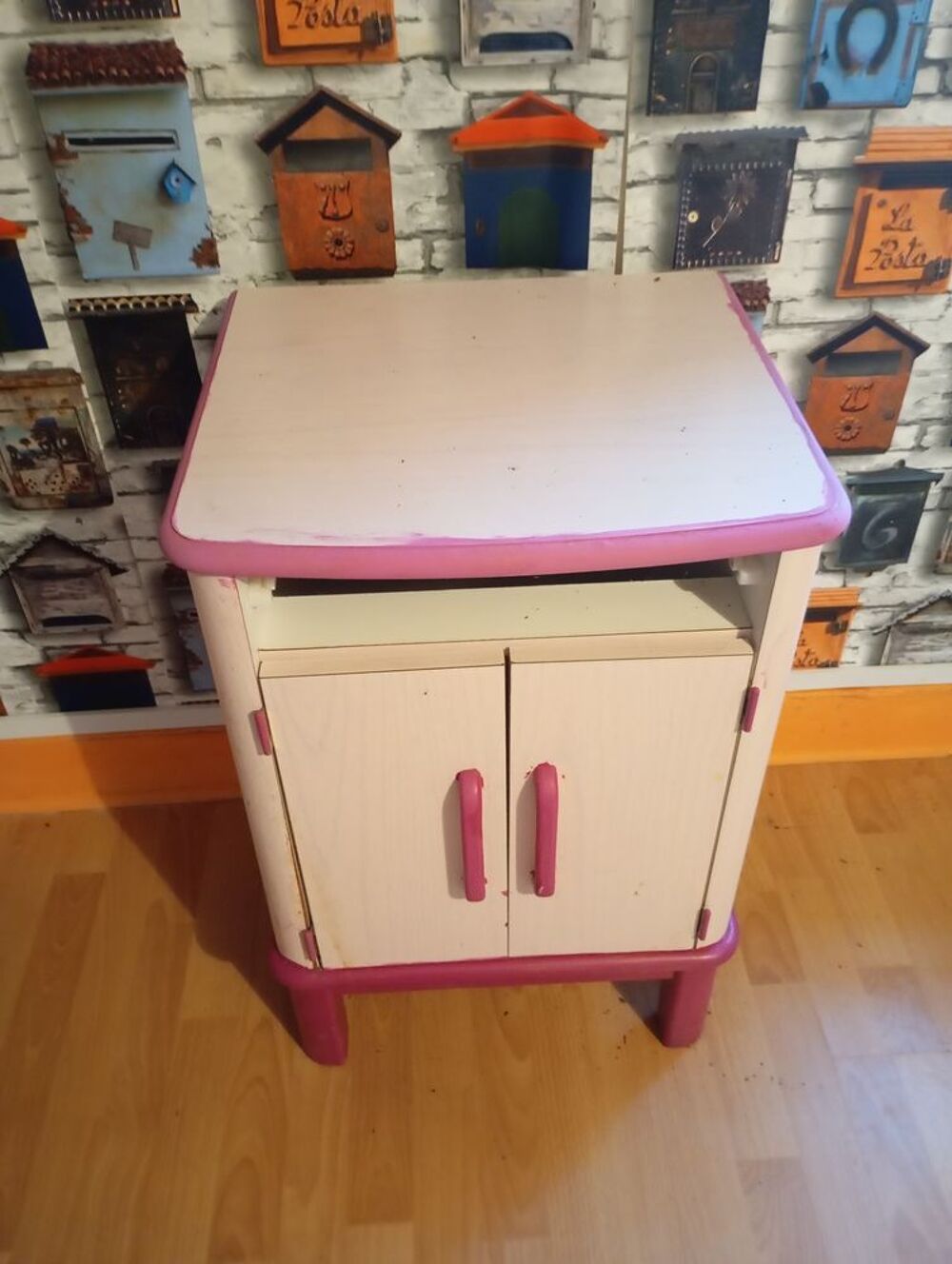 Belle sellette pour entreposer du bois Meubles