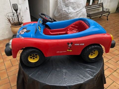 Voiture a' pedales Toys-Toys  Mikey Mouse  WalyDisney
70 Floing (08)