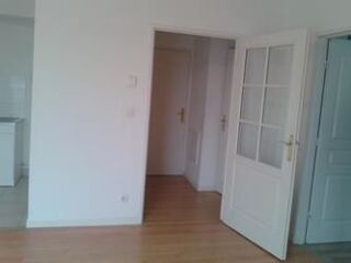  Appartement à louer 2 pièces 42 m²