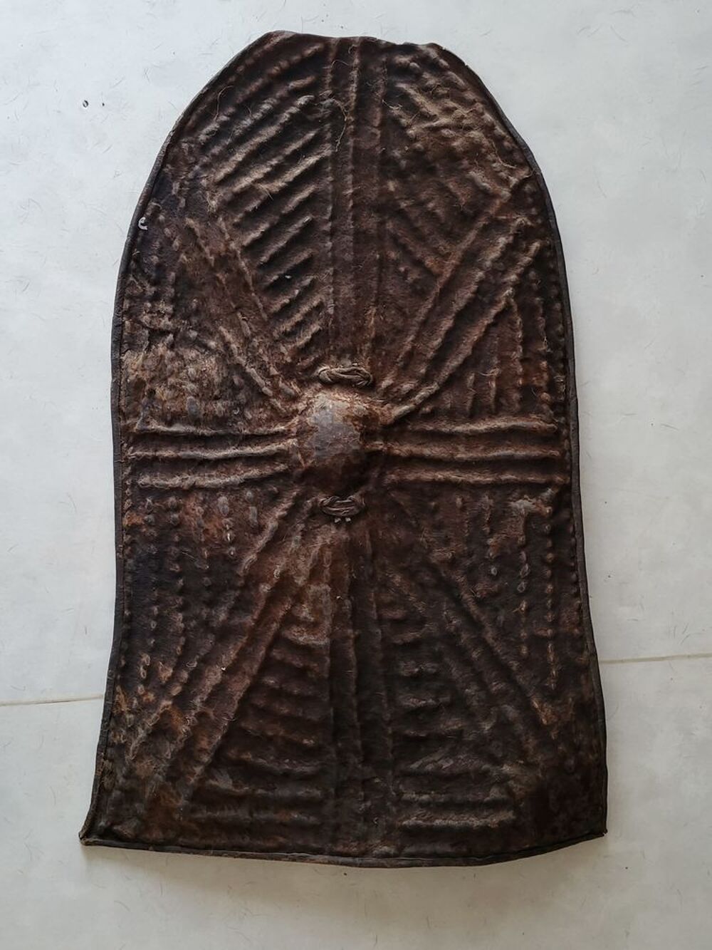 Bouclier cuir tribu masai 