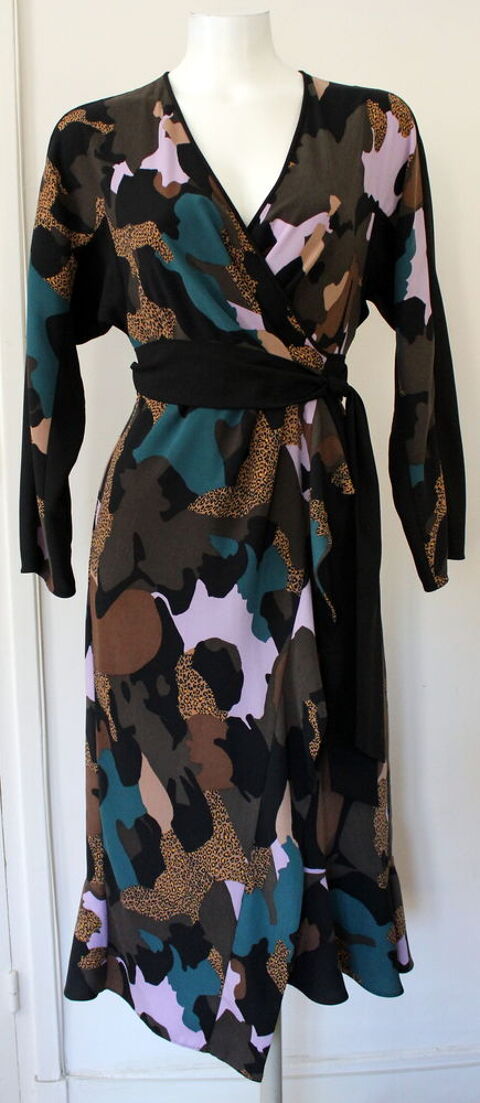 Robe drap� floral DIANE VON FURSTENBERG T.4. 210 Issy-les-Moulineaux (92)
