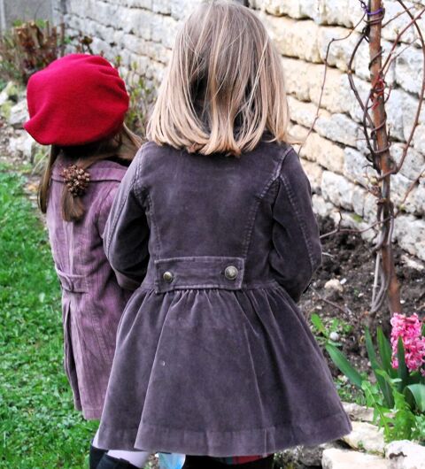 manteau violet Lili Gaufrette Fille 4 ans TBE 25 Brienne-le-Chteau (10)