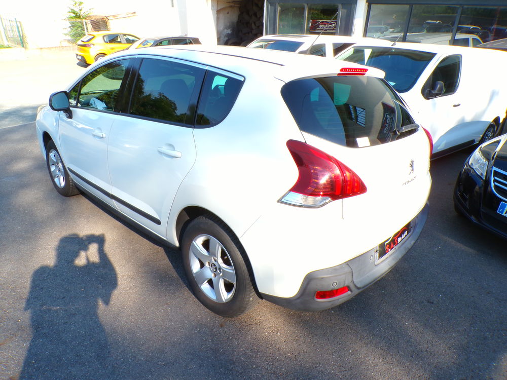 3008 1.6 HDi 115ch FAP BVM6 Business (6 CV) 2015 occasion 42300 Roanne