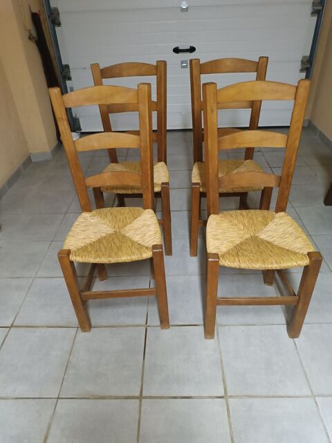 LOT DE 4 CHAISES EN BOIS MASSIF 80 Toulonjac (12)