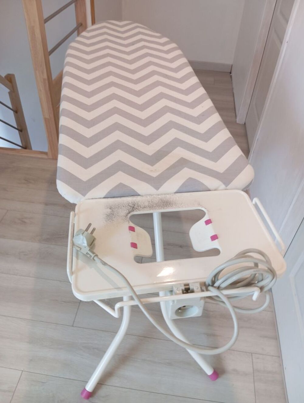 Table &agrave; repasser Electroménager