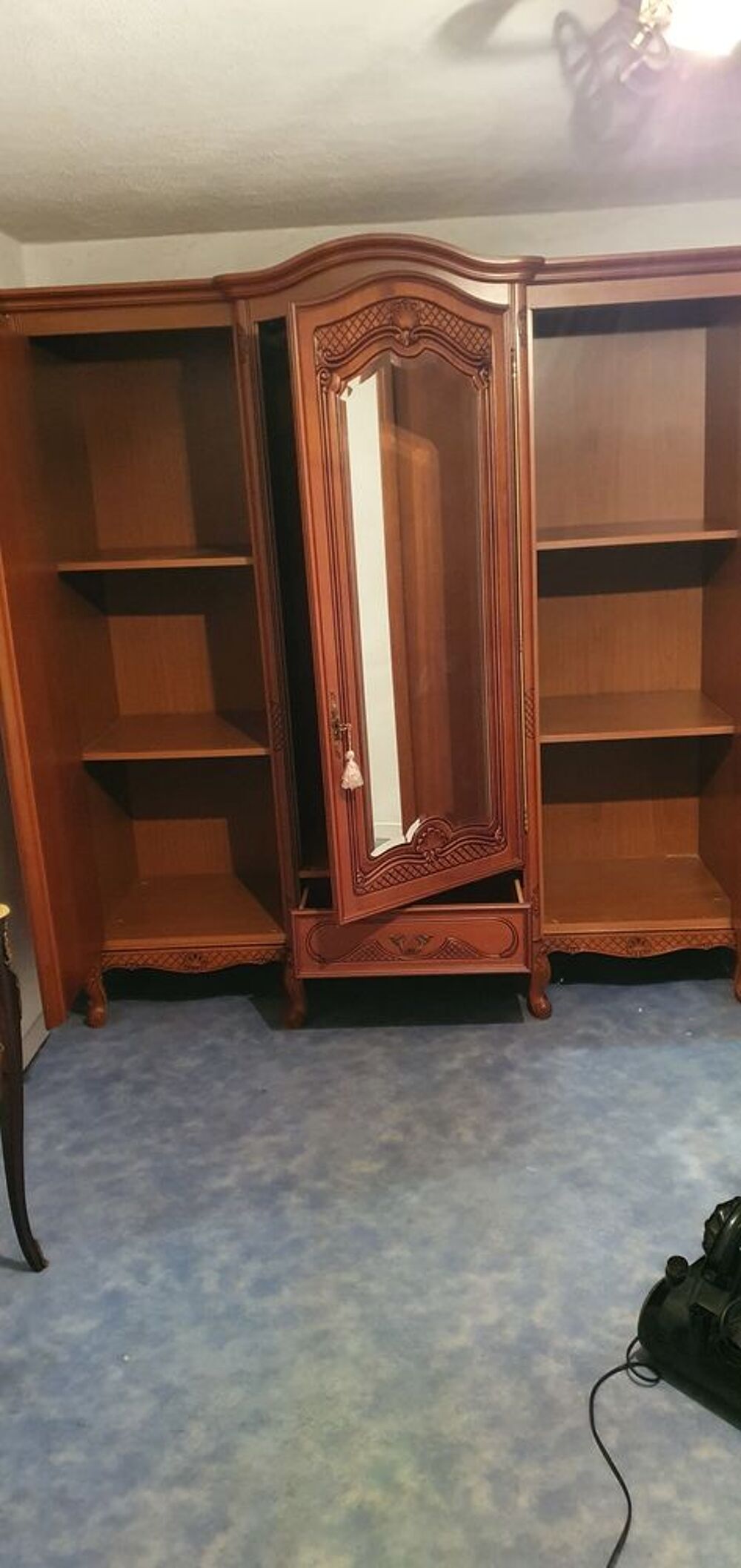 armoire trois portes Meubles