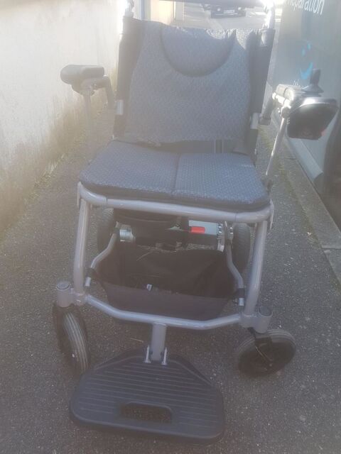 Fauteuil roulant lectrique pliant 300 Neuilly-Plaisance (93)