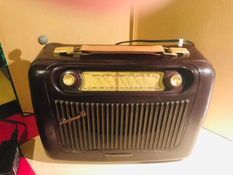 RADIO BAKELITE VINTAGE TELEFUNKEN BAJAZZO Transforme FM BT! 85 vecquemont (78)