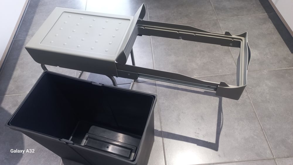 Poubelle sous &eacute;vier 30l Cuisine